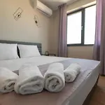 Apartment By The River 2 *