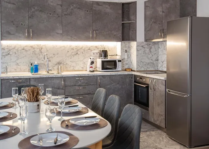 Apartment By The River 2 *