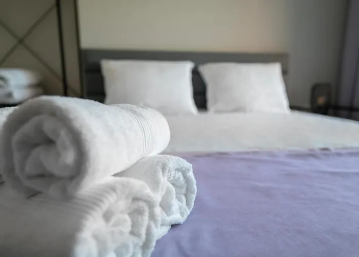 Apartment By The River 2 *